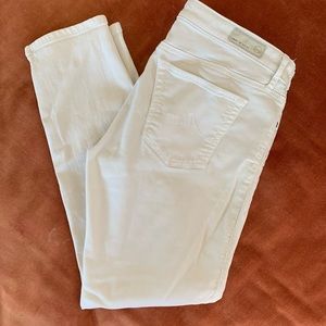 AG || low-rise cropped jean